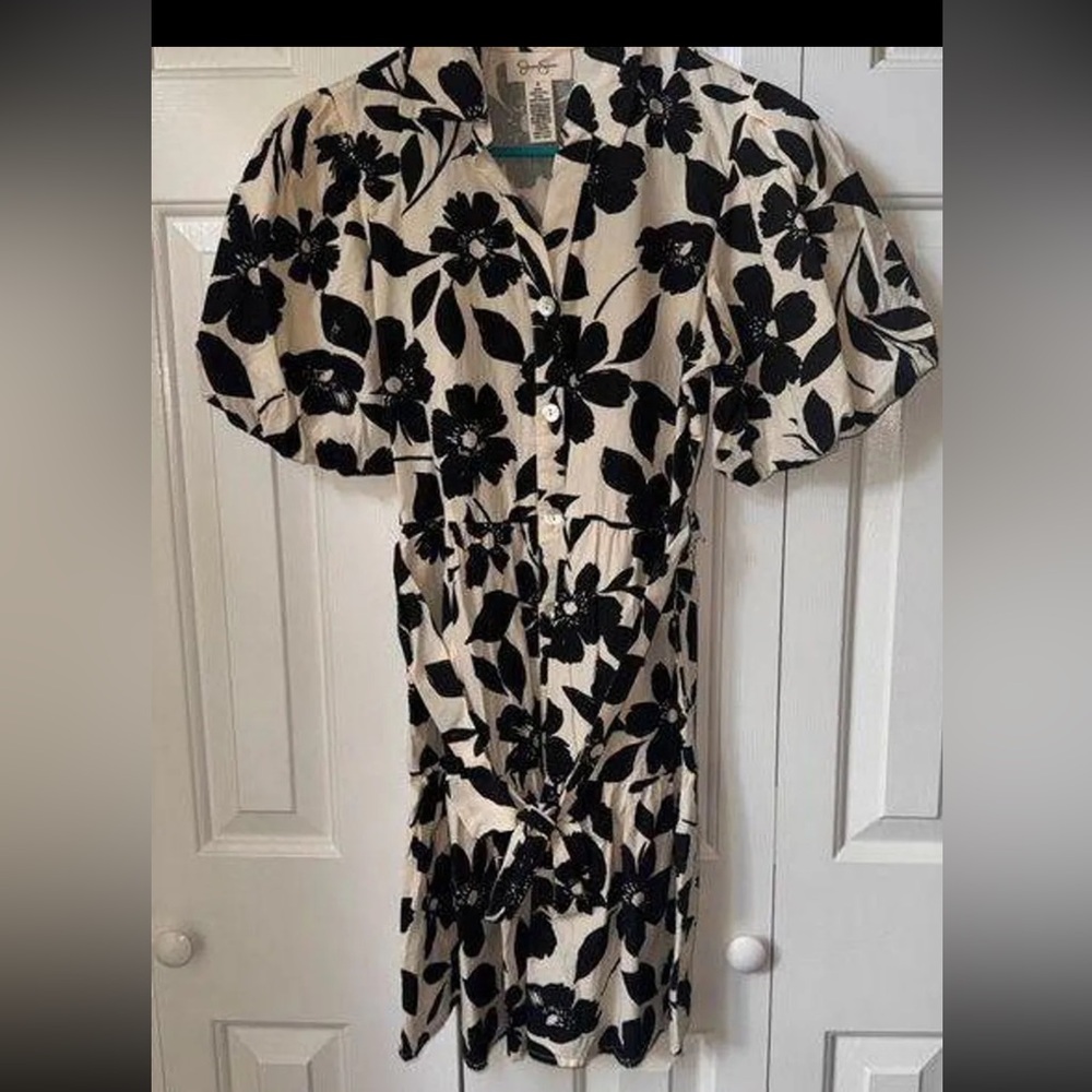 Jessica Simpson Black and White Puff Sleeve Midi Dress